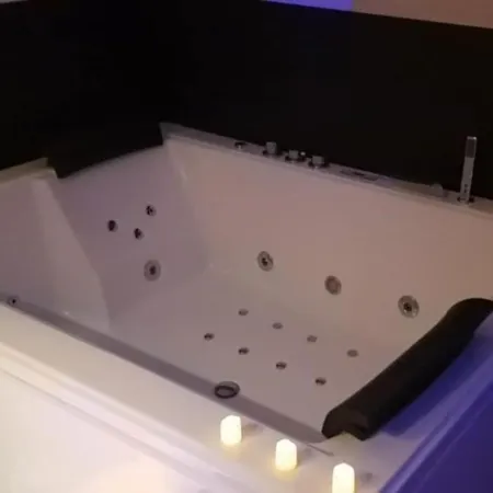 O13 Loft Privatif Sauna Balneotherapie A 30min De Pairi Daiza * Quievrechain