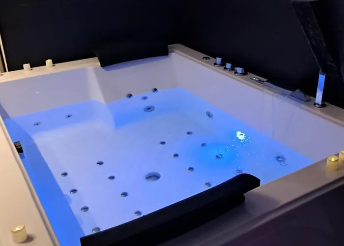 O13 Loft Privatif Sauna Balneotherapie A 30min De Pairi Daiza Guest house Quievrechain