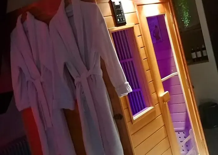 Guest house O13 Loft Privatif Sauna Balneotherapie A 30min De Pairi Daiza